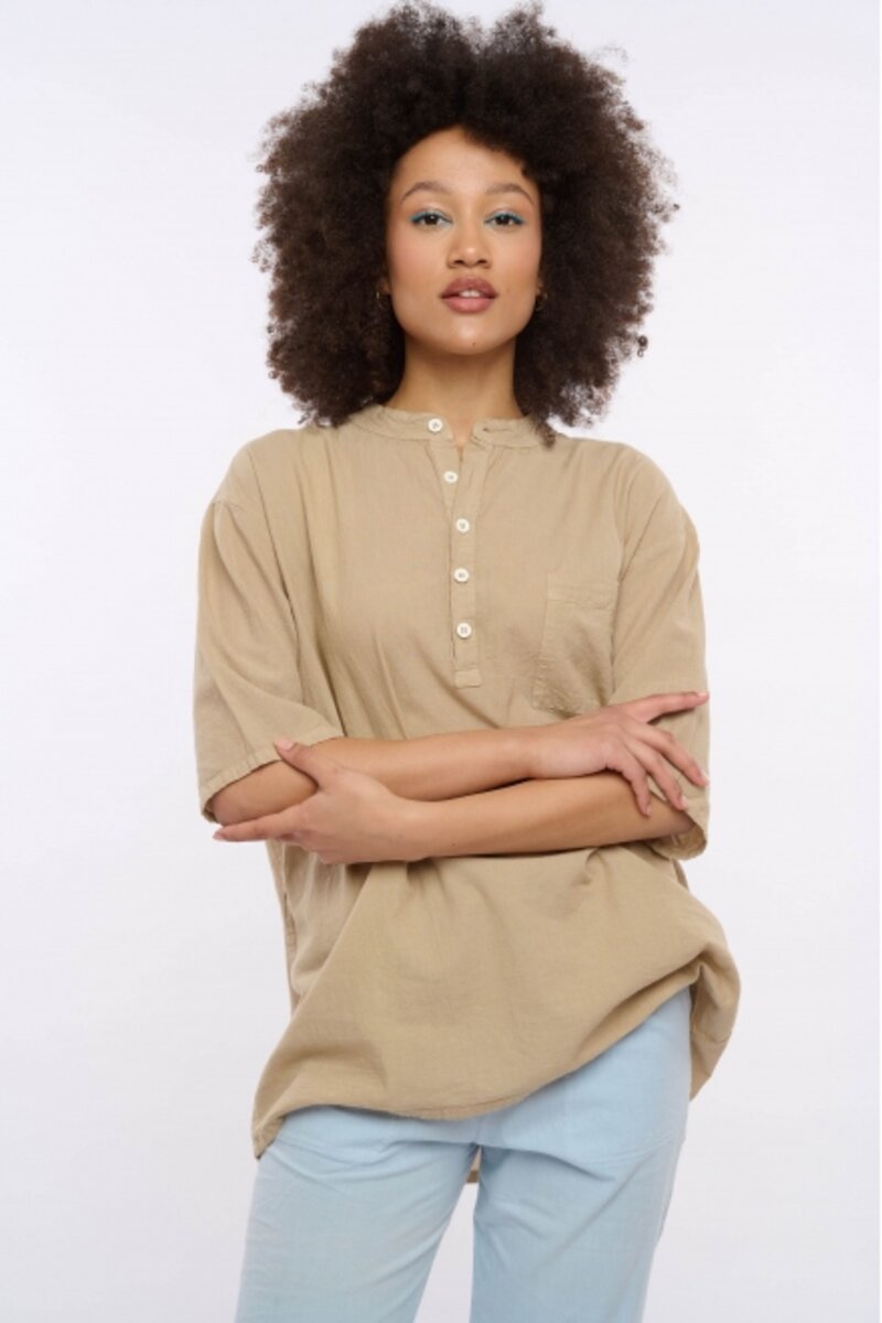 SHIRT WITH SLIM FABRIC AND POCKETS