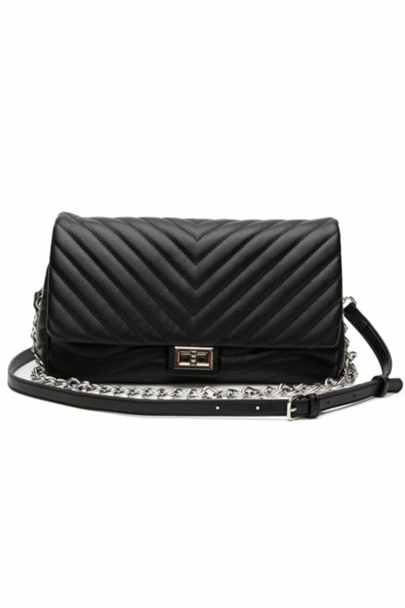 QUILTED CROSSBODY BAG.CHAIN STRAP.CLOSURE WITH METAL CLASP