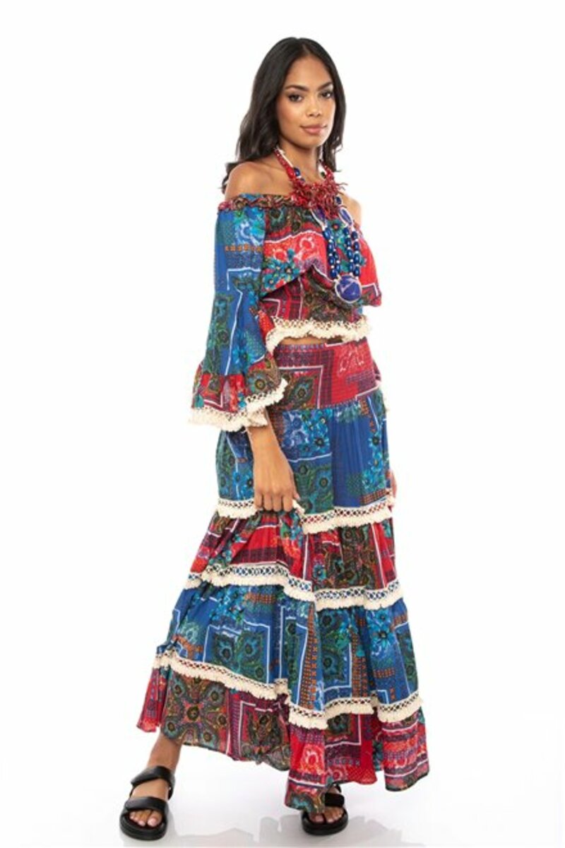 BLOUSE WITH LONG SLEEVE AND RUFFLED DECOLLETAGE.MAXI EMBROIDERED SKIRT 