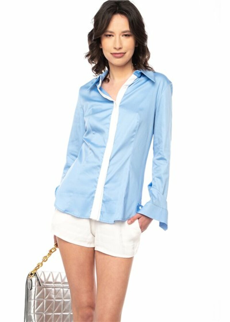 SHIRT WITH COLLAR AND LONG SLEEVES.FRONT BUTTON FASTENING