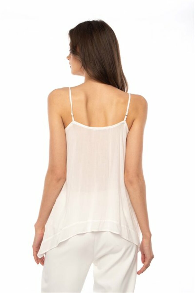 TOP WITH THIN STRAPS.FRONT SEQUIN DETAIL