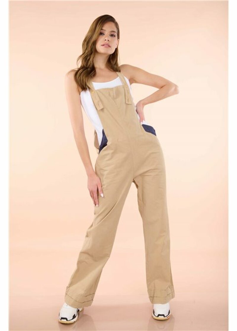 Overalls with ruffles at the end