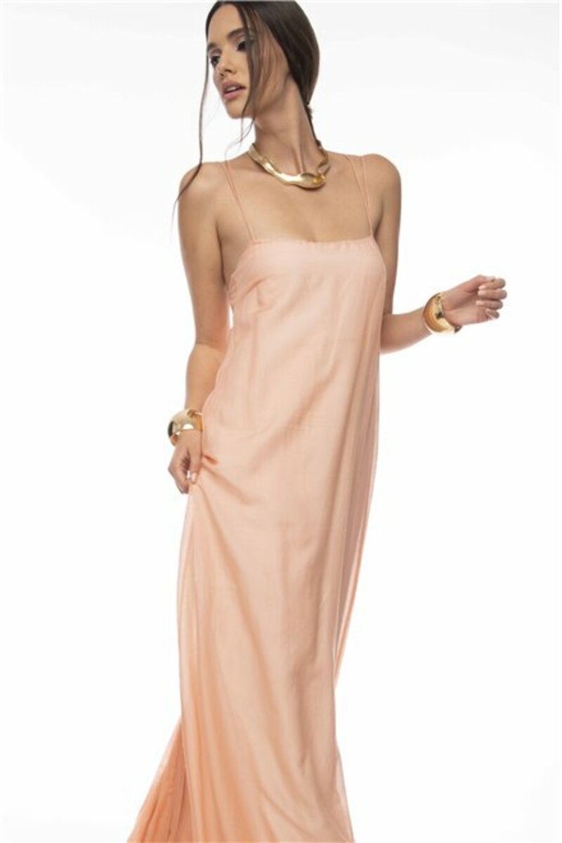 Maxi dress with laces