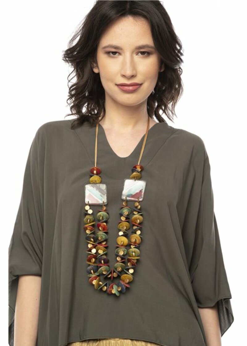 NECKLACE WITH COLORFUL STONES