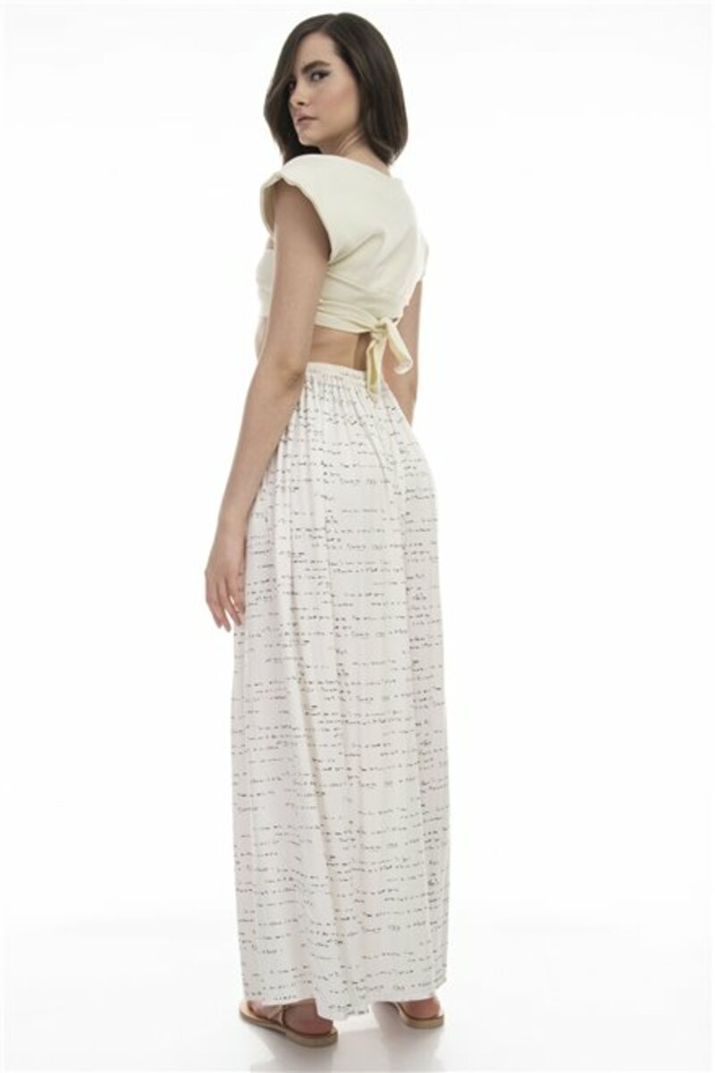 Maxi cotton skirt with lettering background
