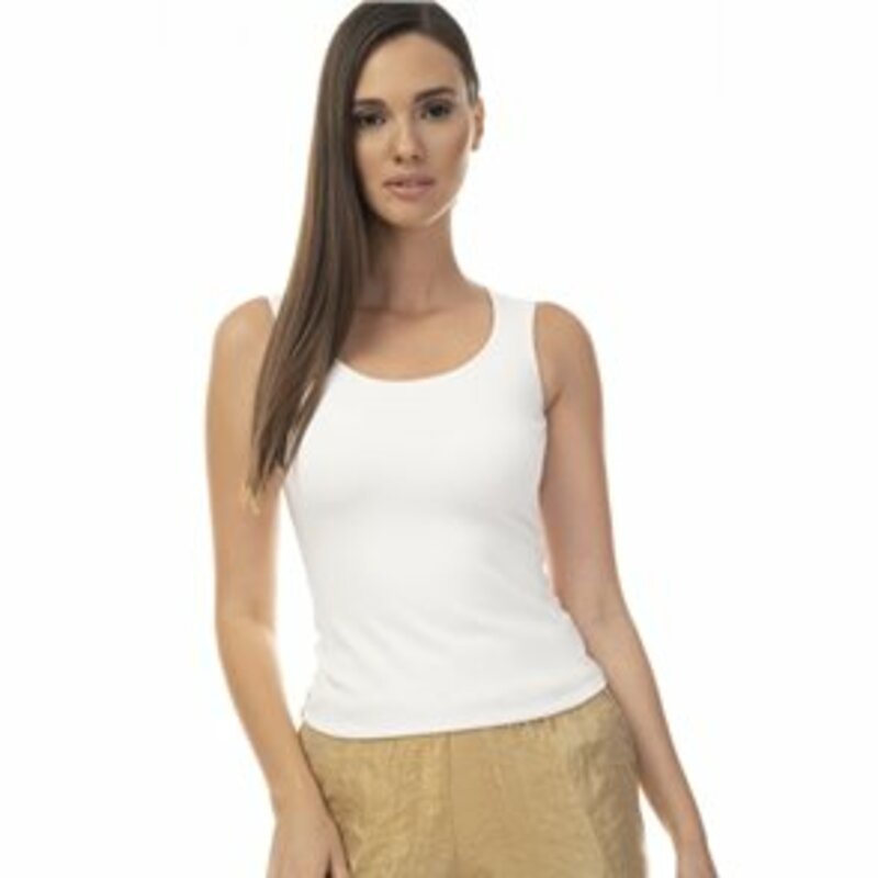 Sleeveless blouse with circular opening in the back