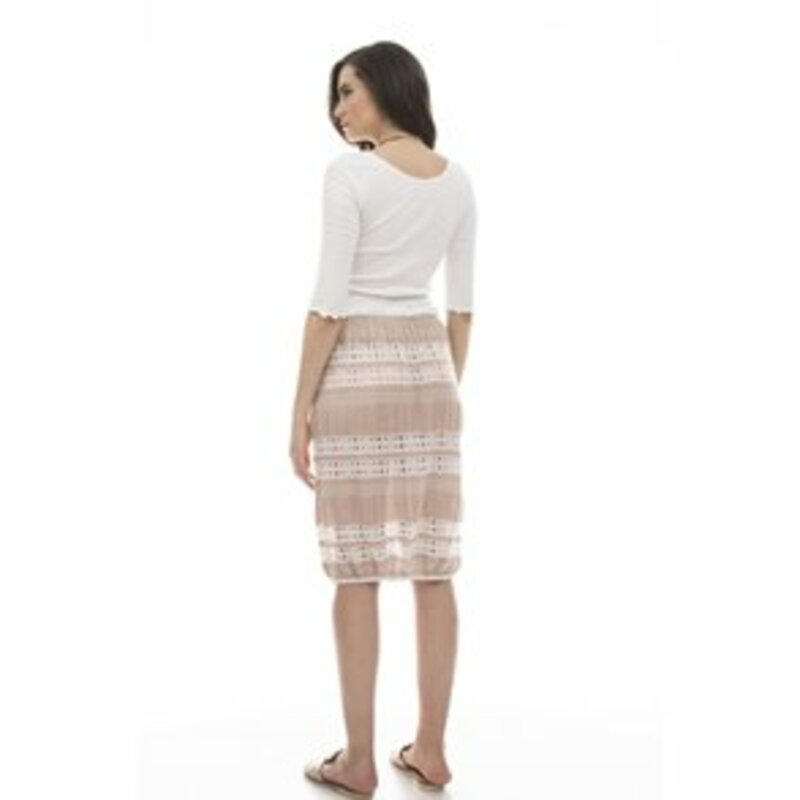 Skirt with two-tone stripes and holes design