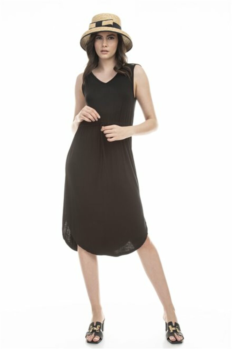 Midi dress, sleeveless, V and pleated belt in the middle