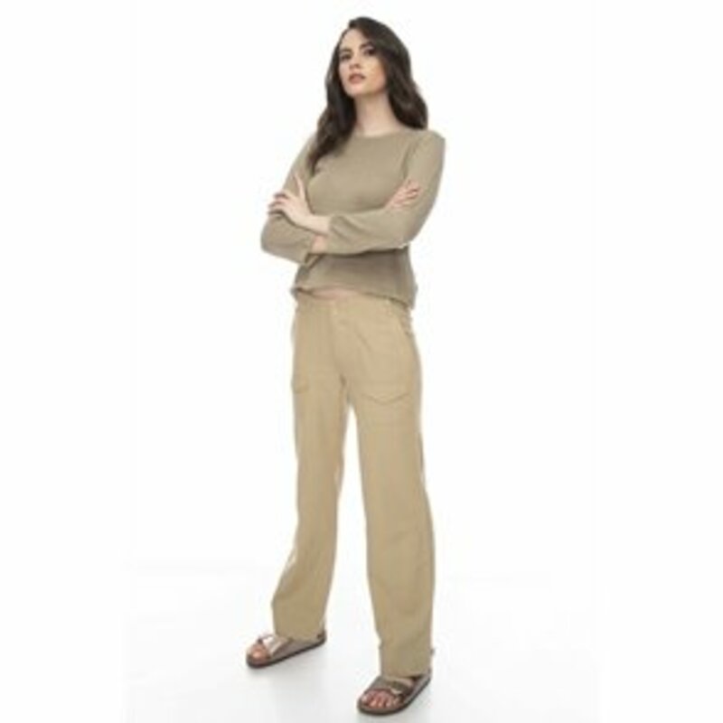 Linen pants in a straight line