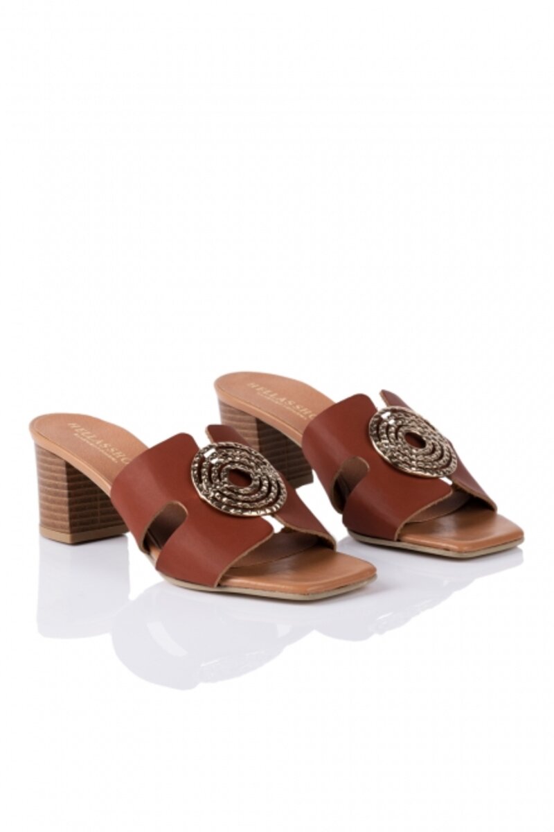 LEATHER OPEN SANDALS MULES WITH HEEL AND METALLIC DESIGN ON THE FRONT