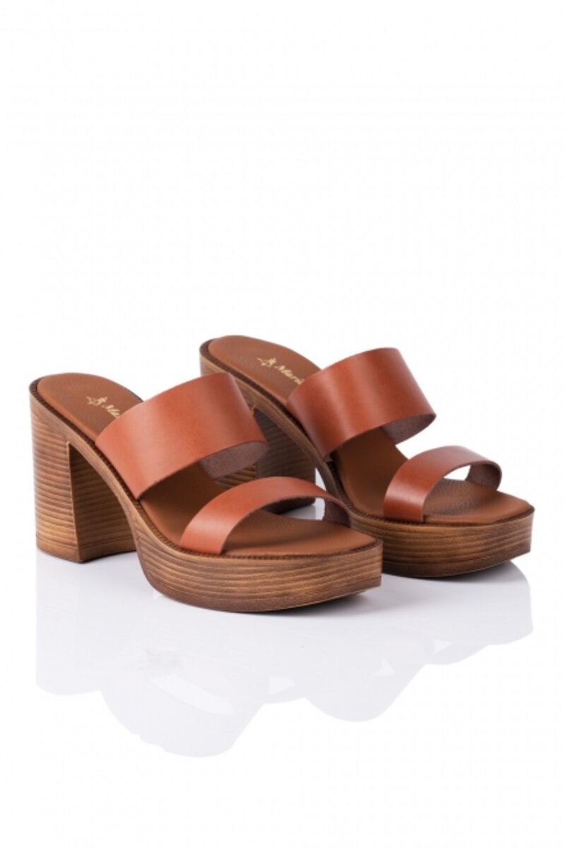OPEN SANDALS WITH LEATHER STRAPS AND HEEL WITH WOOD
