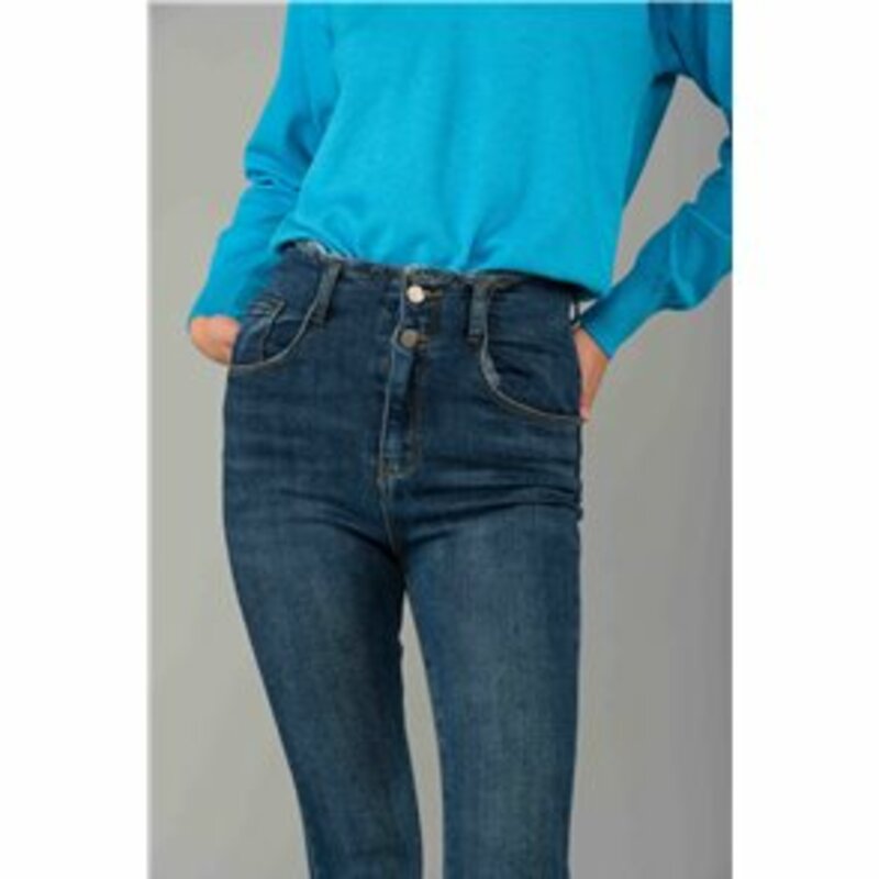 HIGH-WAIST SKINNY WITH LEATHER BELT WITH TWO BUTTONS AND ZIPPER FOR CLOSING