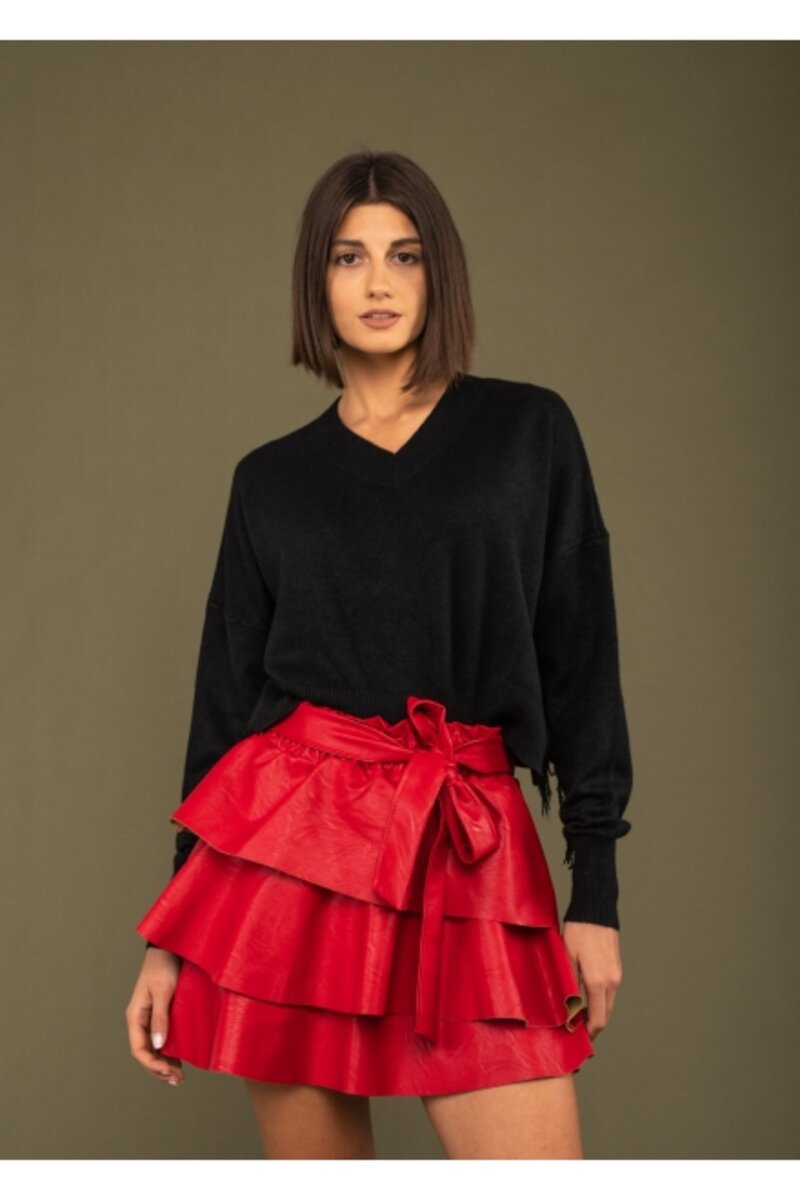 LEATHER SKIRT WITH MATCHING BELT BOW AND FRILL AT THE BOTTOM