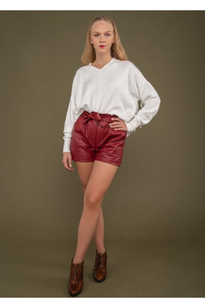 LEATHER SHORTS WITH MATCHING BELT AND POCKETS