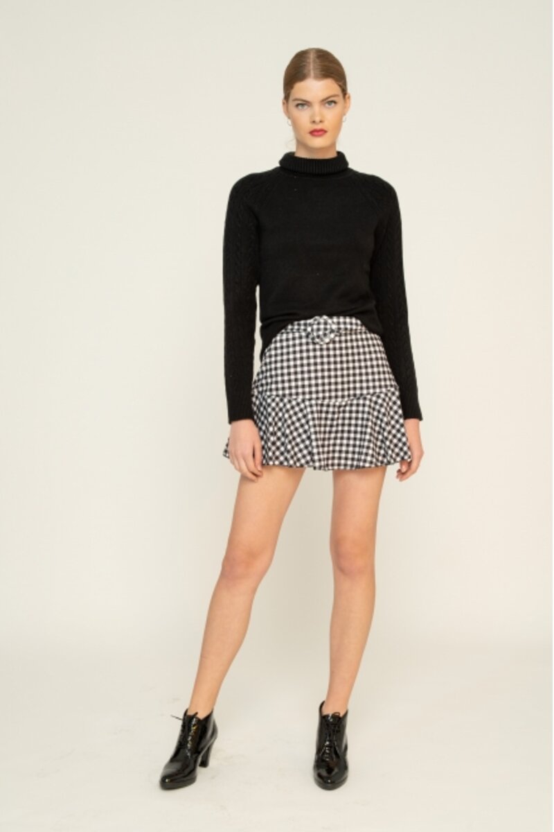 SHORTS WITH SKIRT STYLE WITH MATCHING BELT