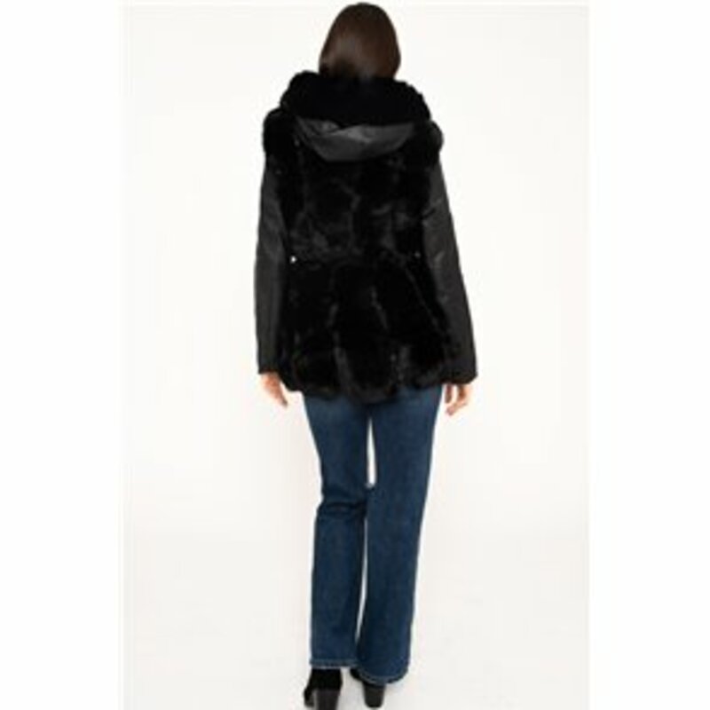 LEATHER JACKET WITH EXTERIOR FUR AND LEATHER SLEEVES WITH MATCHING BELT