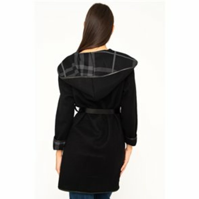 COAT WITH HOOD AND LEATHER BELT