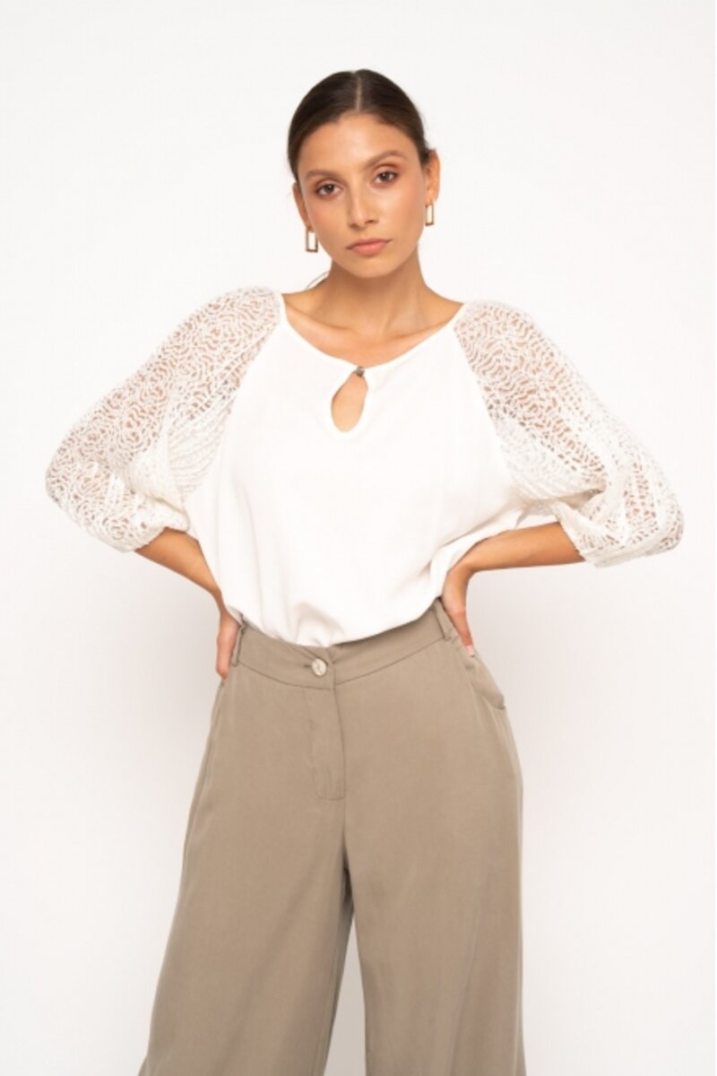 BLOUSE WITH LACE ON THE SLEEVE AND OPENING AT THE DECOLLETAGE
