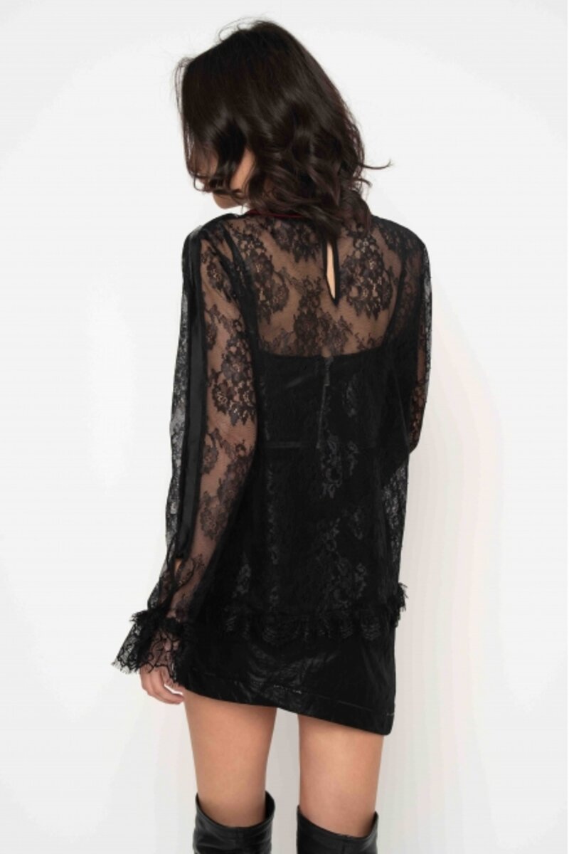 LACE BLOUSE WITH LEATHER DESIGN