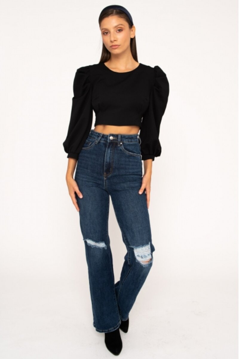BLOUSE CROP WITH BAGGY ON THE SLEEVE