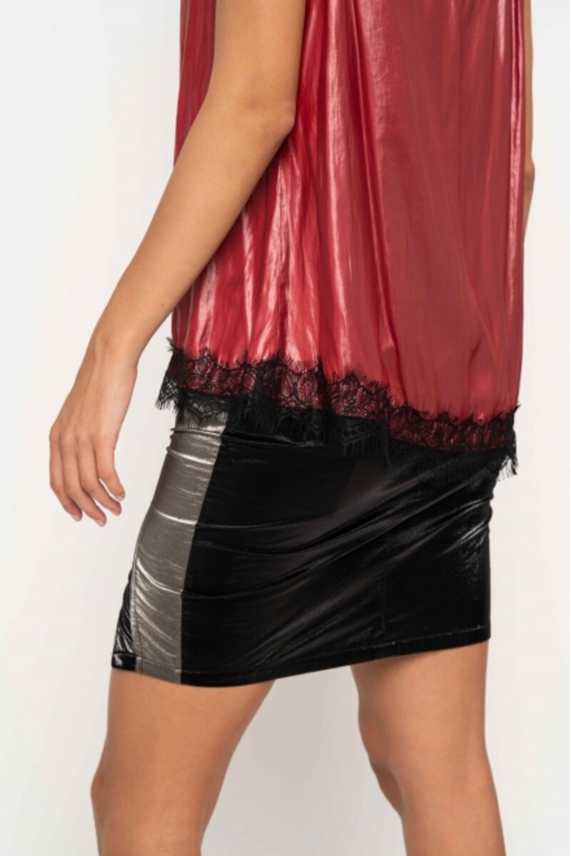 LEATHER BLOUSE WITH BRACES AND LACE AT THE BOTTOM