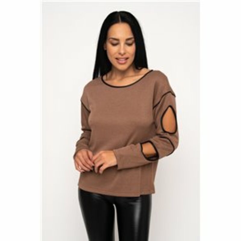 BLOUSE WITH GLITTER AND OPENING ON THE LEATHER SLEEVES