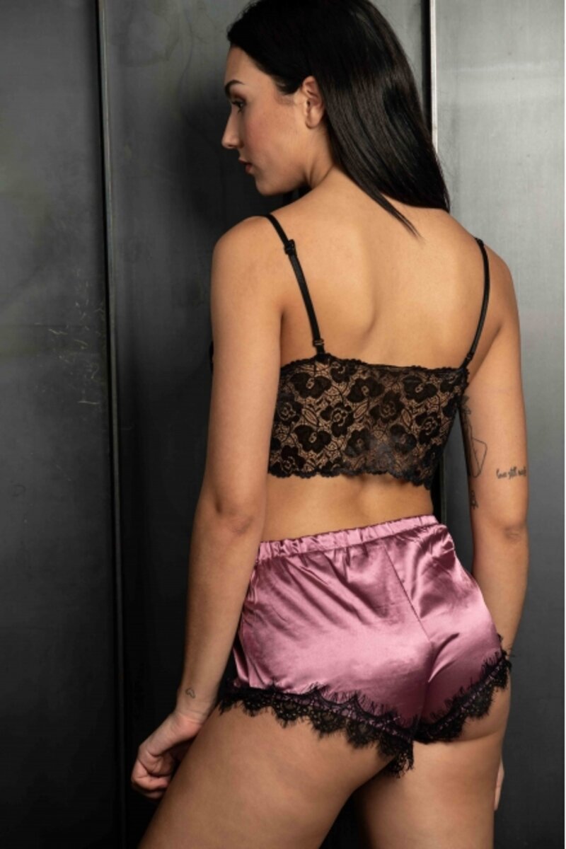 SET OF TOP WITH LACE AND TROUSERS FROM SILK