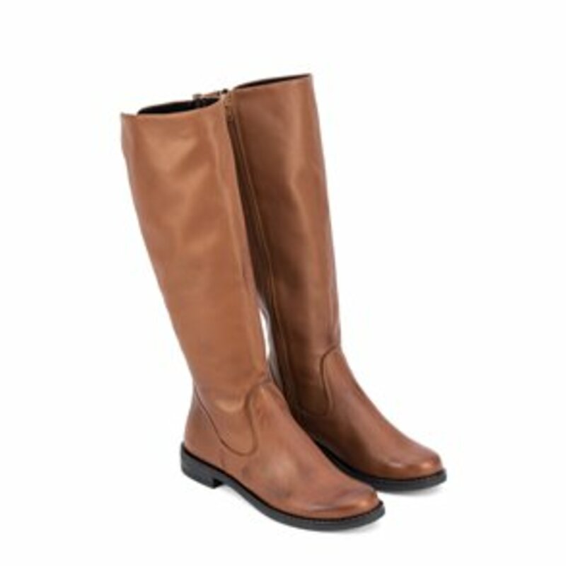 FLAT LEATHER BOOTS WITH ZIPPER